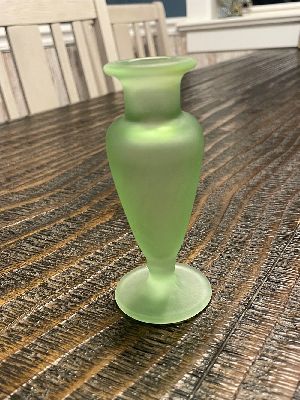 New Martinsville Vtg 1930s Bud Vase Satin Green Art Deco